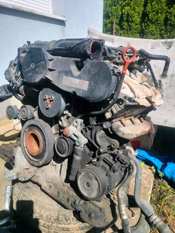 Predám motor na Audi A6 model C6 2,7TDI 132kw - 2
