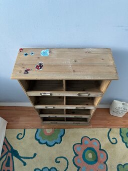 Drevený úložný nábytkovy box - 2
