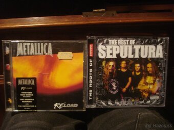 CD VENOM L.PARK METALLICA KISS GNR D.STRAITS V.MORRISON ELO - 2