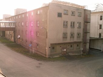 Prenájom skladovej a výrobnej  haly 2771 m2 Hodonín - 2