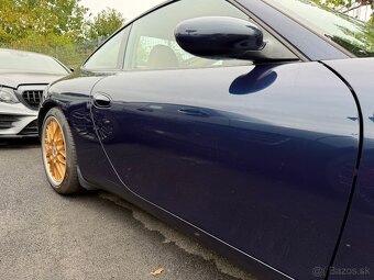 Porsche 911 Carrera 996 - 2