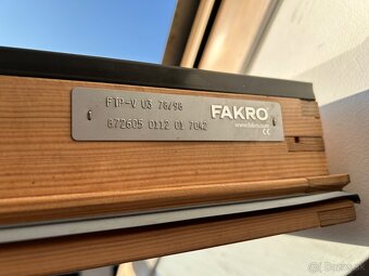 3x drevené strešné okno FAKRO FTP-V U3 78/98 - 2