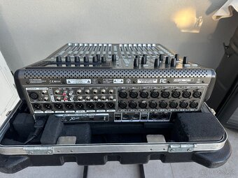 Behringer X32 Producer + SKB case - 2