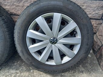 Predám zimné komplety VW 215/60 R16 s pneu Pirelli,s TPMS - 2