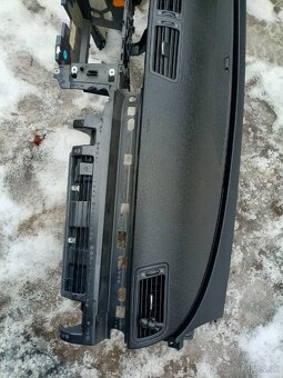 Prístrojovka Passat b6 - 2