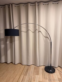 Moderná stojaca lampa - 2