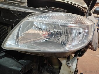 Predné svetlá fabia2 roomster - 2