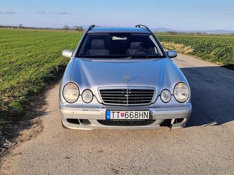 Mercedes-Benz W210 220CDI - 2
