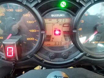 Suzuki Vstrom 650 DL - 2