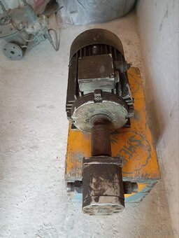 Elektromotor 2,2kw+hydraulické čerpadlo - 2