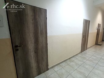 PRENÁJOM PODNIKAJTE V CENTRE - PRIESTORY NA PRENÁJOM - HLAVN - 2