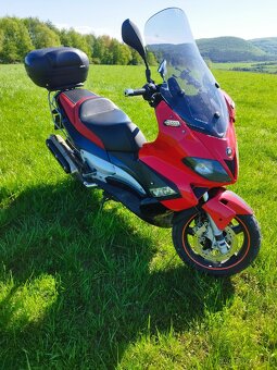 Gilera Nexus 500, maxi skúter. - 2