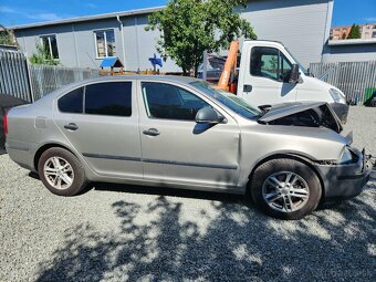 Predam havarovanu Skoda Octavia II 2011 1.6 75kw benzin - 2