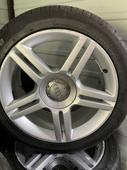 235/45 R17 Audi elektrony - 2
