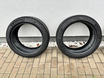 235/45 R18 Michelin - 2