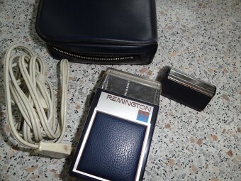 Predám dva holiace strojčeky z minulého storočia. - 2