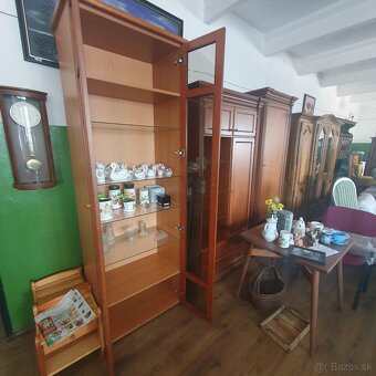 Predám skriňu, vitrínu - 2