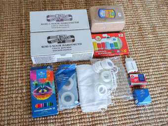 Kriedy a školské potreby - 2