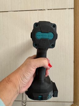 Akuskrutkovač MAKITA - 2