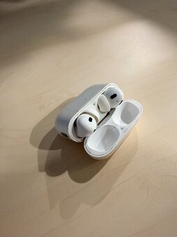 Apple AirPods Pro 2 - 2