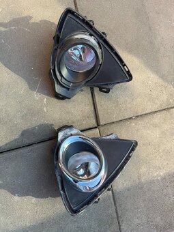 Predám hmlovky Lišta nárazníka Kufor AURIS 2012-2015 - 2