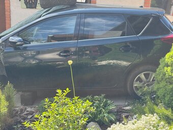 Toyota auris - 2