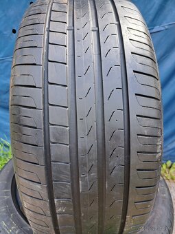 Ponúkam 2 letné pneumatiky Pirelli Cinturato 255/45 R18 - 2