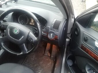 Rozpredám škoda octavia 2 facelift 1,6 tdi 77 kW - 2
