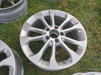 Mercedes Benz GLA (X156) - orig. 17" alu disky so snímačmi - 2