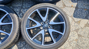 5x100 R17 --- TOYOTA YARIS - 2