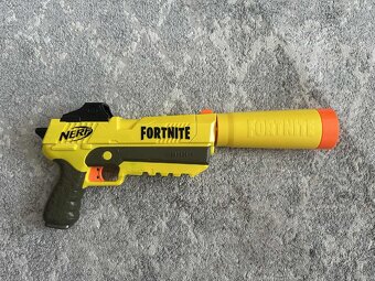 Predám NERF Fortnite SP-L – blaster s odnímateľným tlmičom - 2
