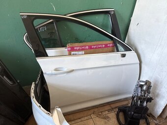 Dvere Predné zadné Renault Ford VW Seat Passat B8 - 2