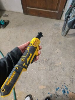 Rázová račňa Dewalt - 2