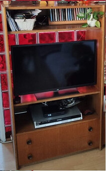 Predám skrine z obývacej steny. - 2