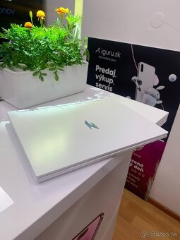 Acer Nitro V14– Ryzen 7 8845HS / RTX 4050 / 32 GB RAM - 2