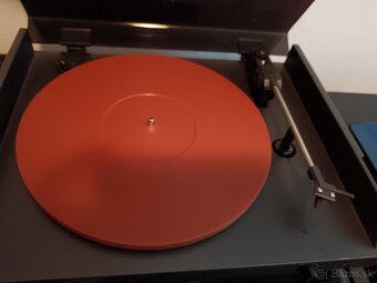 Gramofón Tesla NC 470 - 2