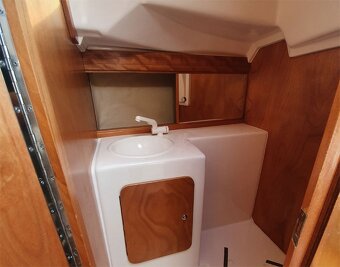 Plachetnica VIKO S22 - 2