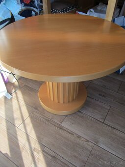 Konferenčný stolík okrúhly - 2