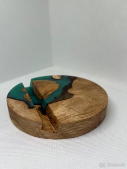 Drevený stojan na telefón - 2