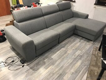 Rohovy gauc s elektrickym relaxom - 2