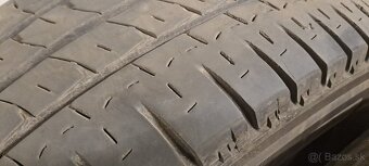 Predám 4ks slušné letné 235/65r16C Michelin na dodávku - 2