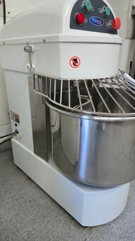 Miesič cesta Maxima 30L - 2