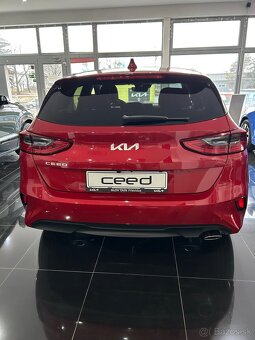 KIA Ceed 1,5 T-GDi 7DCT GOLD Gold+ MY25 - 2