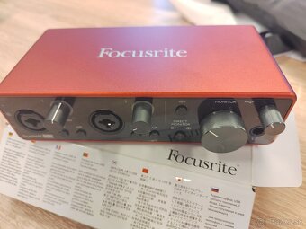 USB zvuková karta Focusrite Scarlett 8i6 (3. generácia, 2 in - 2