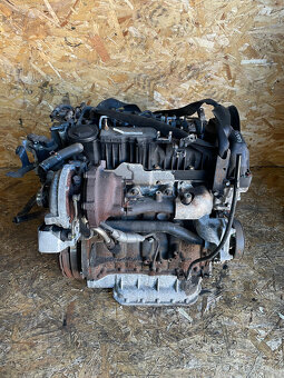 PRODÁM MOTOR D4H KIA SORENTO - 2