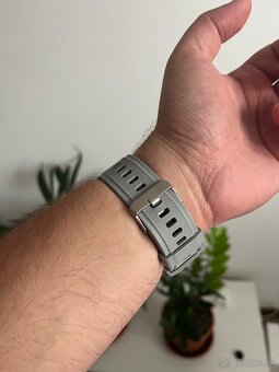 Strieborné smart hodinky s Amoled displejom - 2