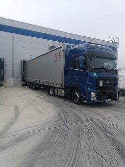 Ford F-MAX MEGA + Kogel Náves Súprava - 2