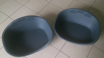 NOVÝ plastový pelech s poduškou + deka (iba osobný odber) - 2