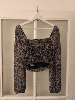 Dámska vzorovaná blúzka – dlhý rukáv 👚✨
- 2