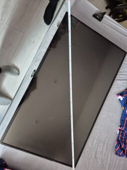 Pokazená TV PHILIPS - 2